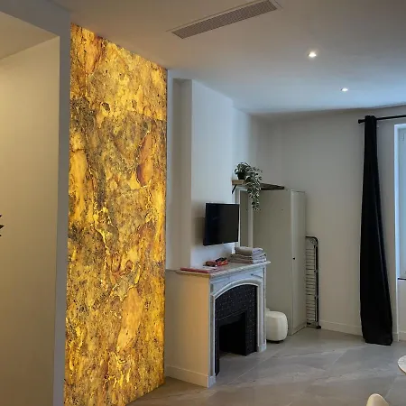 Joli Avec Jardin, 2 Chambres, Centre De Appartement *