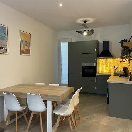 Appartement Joli Avec Jardin, 2 Chambres, Centre De Nice